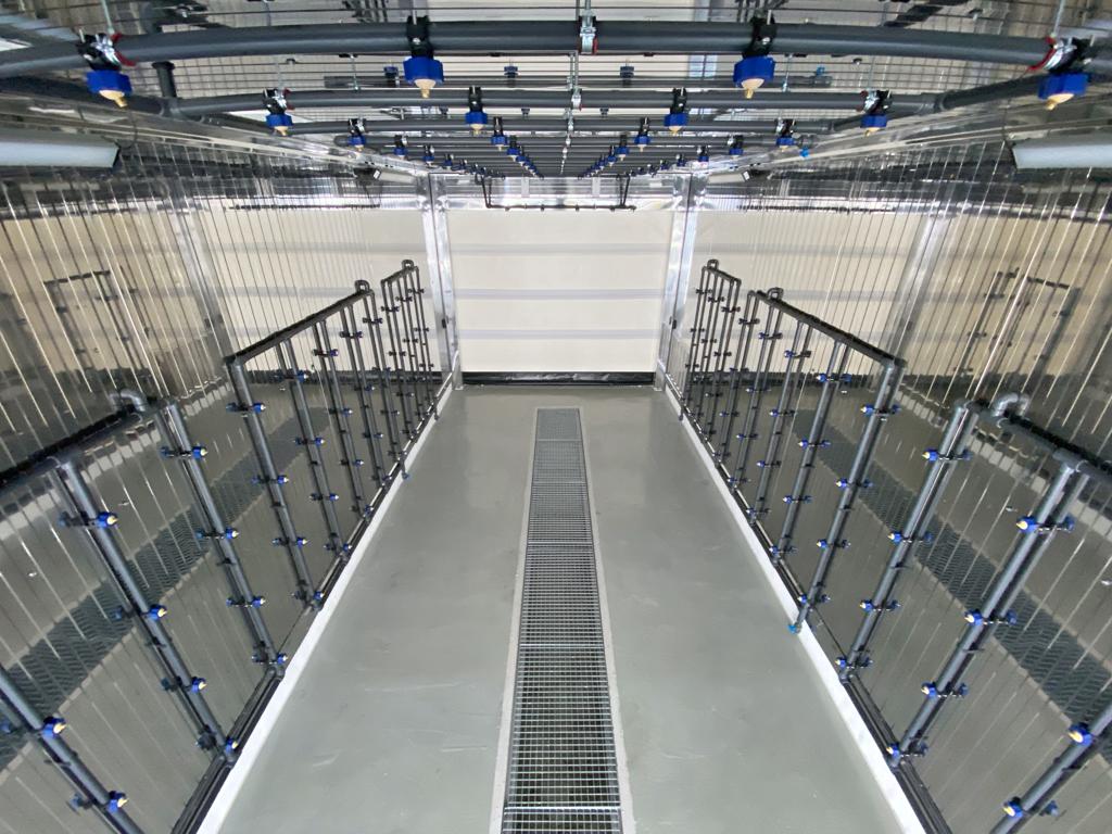 Дождевальная камера для автобусов.jpeg Дождевальная камера для автобусов.jpeg